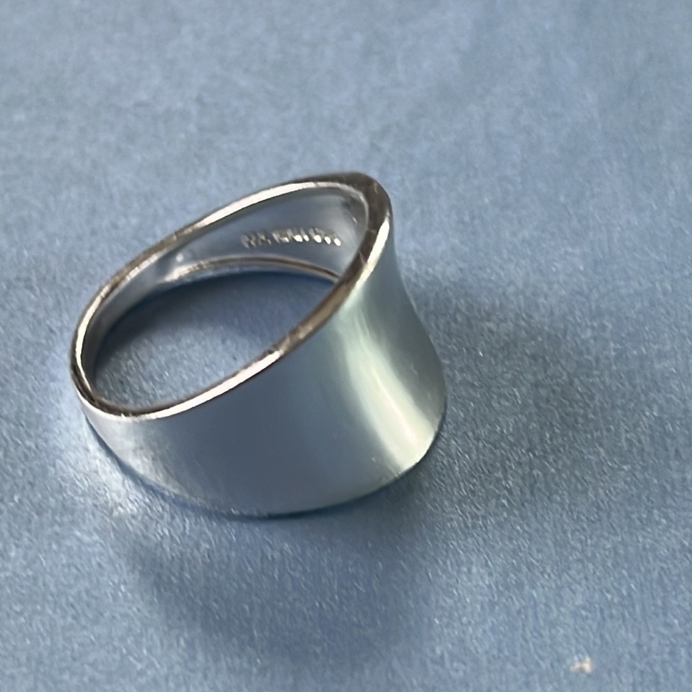 Sterling silver concave band ring size 7 high polished finish - Picture 5 of 5
